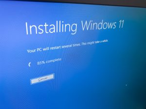 computer screen showing Windows 11 installation